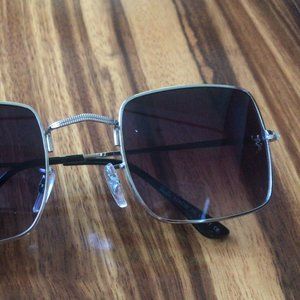 Ray-Ban RB1971 sunglasses